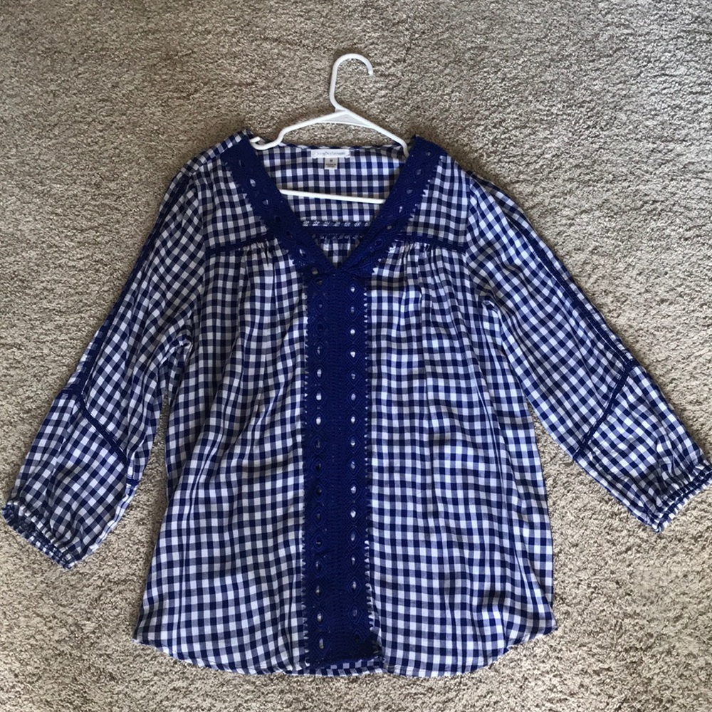 Long sleeved gingham top